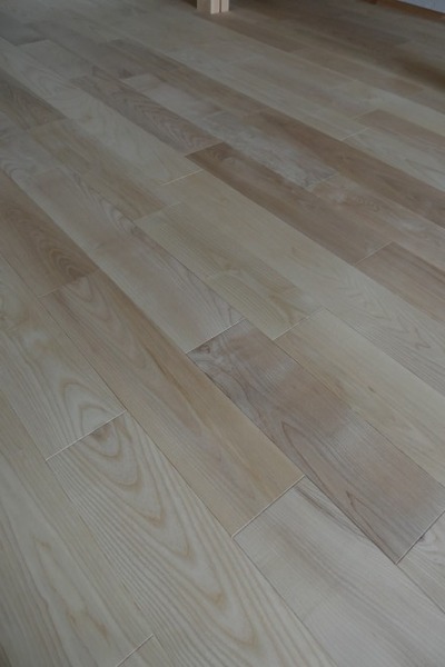 �ۥ磻�ȥ��å�������̵���Ĥʤ���V�¥ե������ ���쥯����󥰥졼�ɣ���