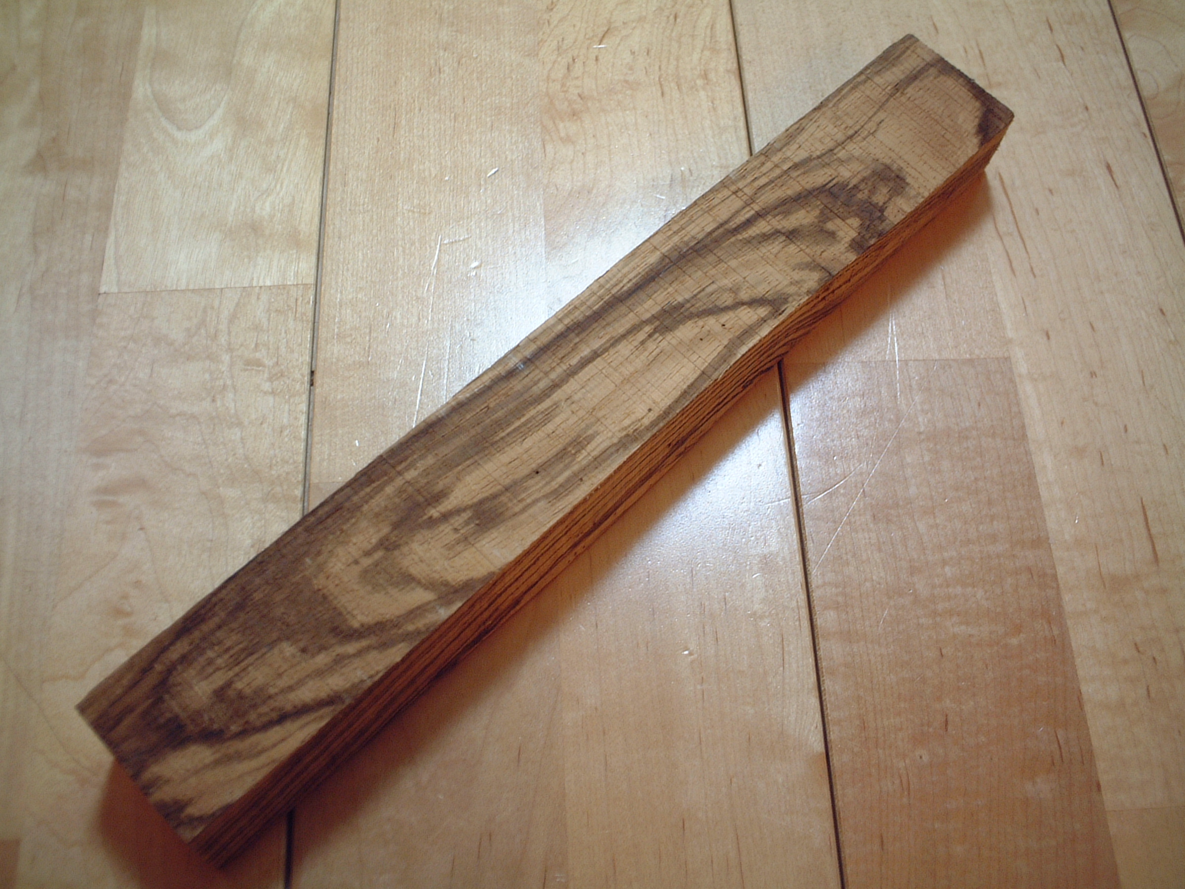 木製 名刺入れ ダークブラウン　古材　床柱材　黒檀　希少 木製 名刺入れ ダークブラウン 古材 床柱材 黒檀 希少