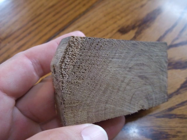 駒入れ栗の木製削り出し