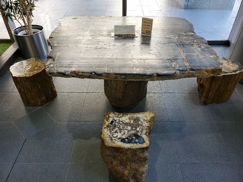 �����ڥơ��֥룲