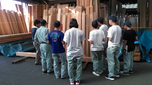 ��带������