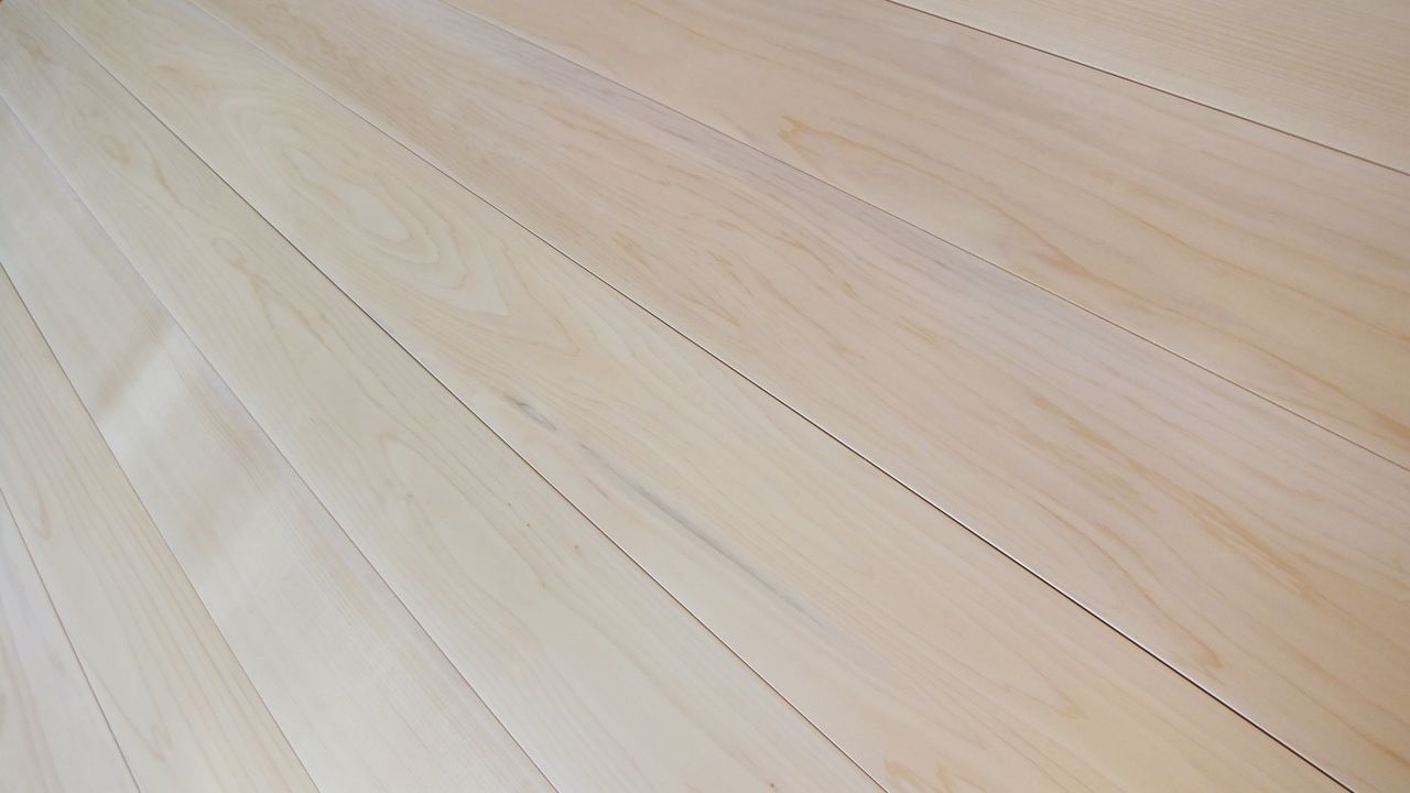 青森ひば無垢一枚物フローリング・羽目板 : 本物の無垢木材