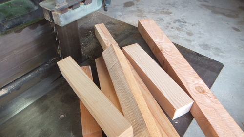 �������