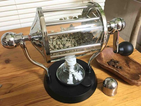 手回しコーヒーロースター・レトロで豆を焙煎。超オススメ