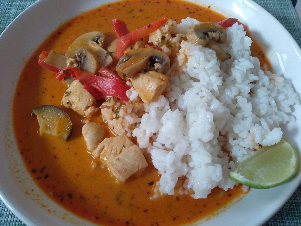 パナンカレーペーストとマッサマンカレーペーストを試す ムニョガリンドへの道