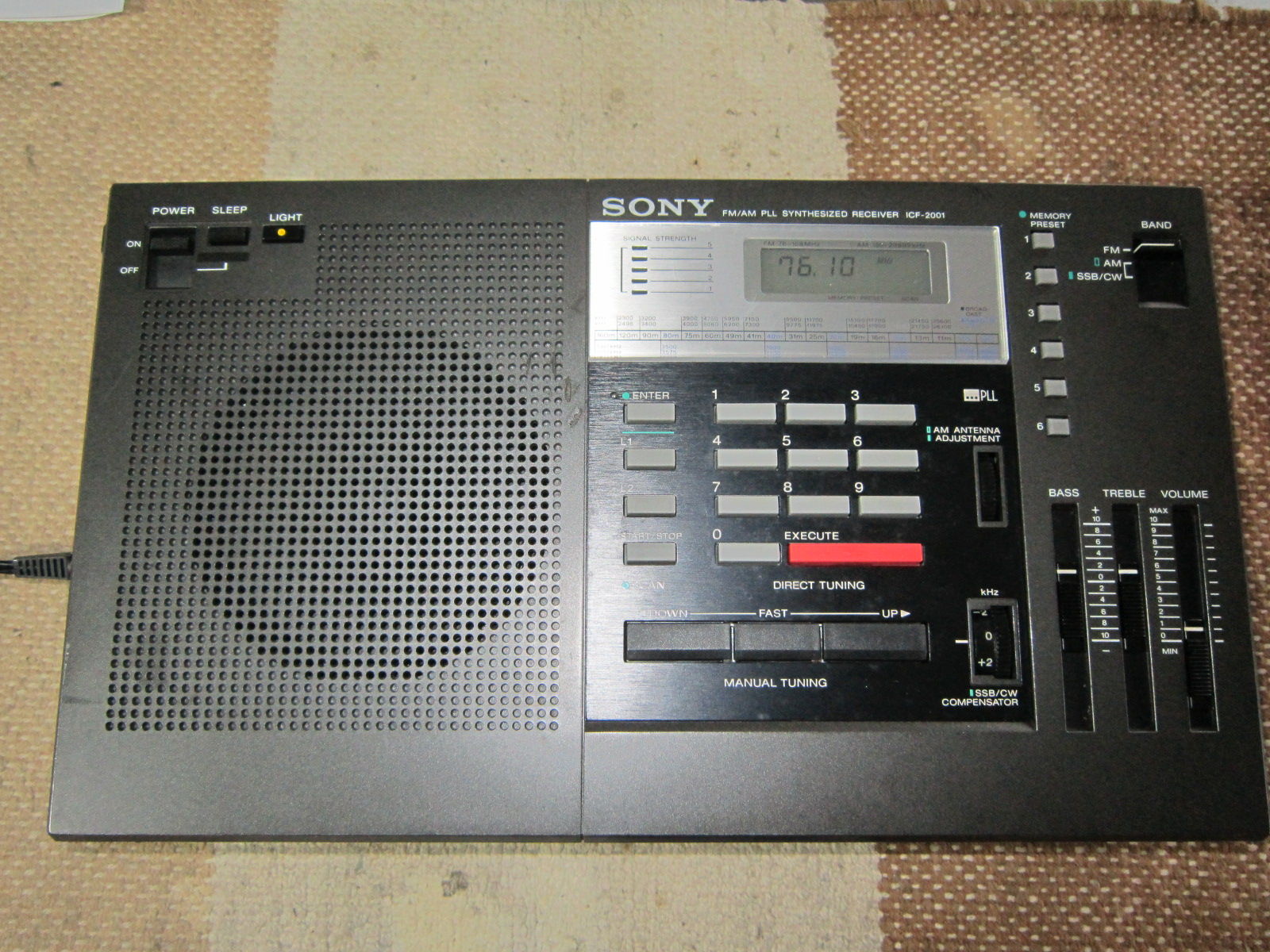 ICF-2001を開けたら。 : 田 舎 の 少 年 (jyagonowarashi) ICF-2001を開けたら。 : 田 舎 の 少 年 (jyagonowarashi)