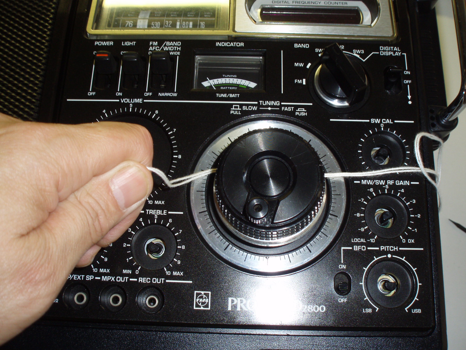 RF-2800の分解 1 : 田 舎 の 少 年 (jyagonowarashi) RF-2800の分解 1 : 田 舎 の 少 年 (jyagonowarashi)