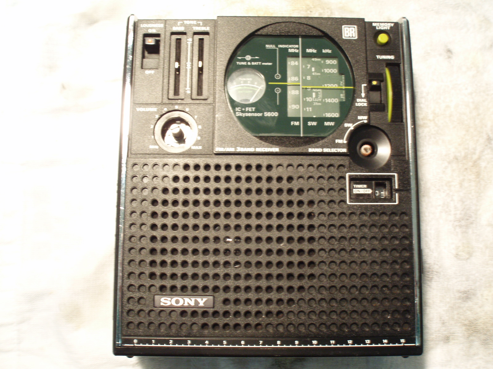 ICF-5600修理(ヌルランプの調整) : 田 舎 の 少 年 ICF-5600修理(ヌルランプの調整) : 田 舎 の 少 年