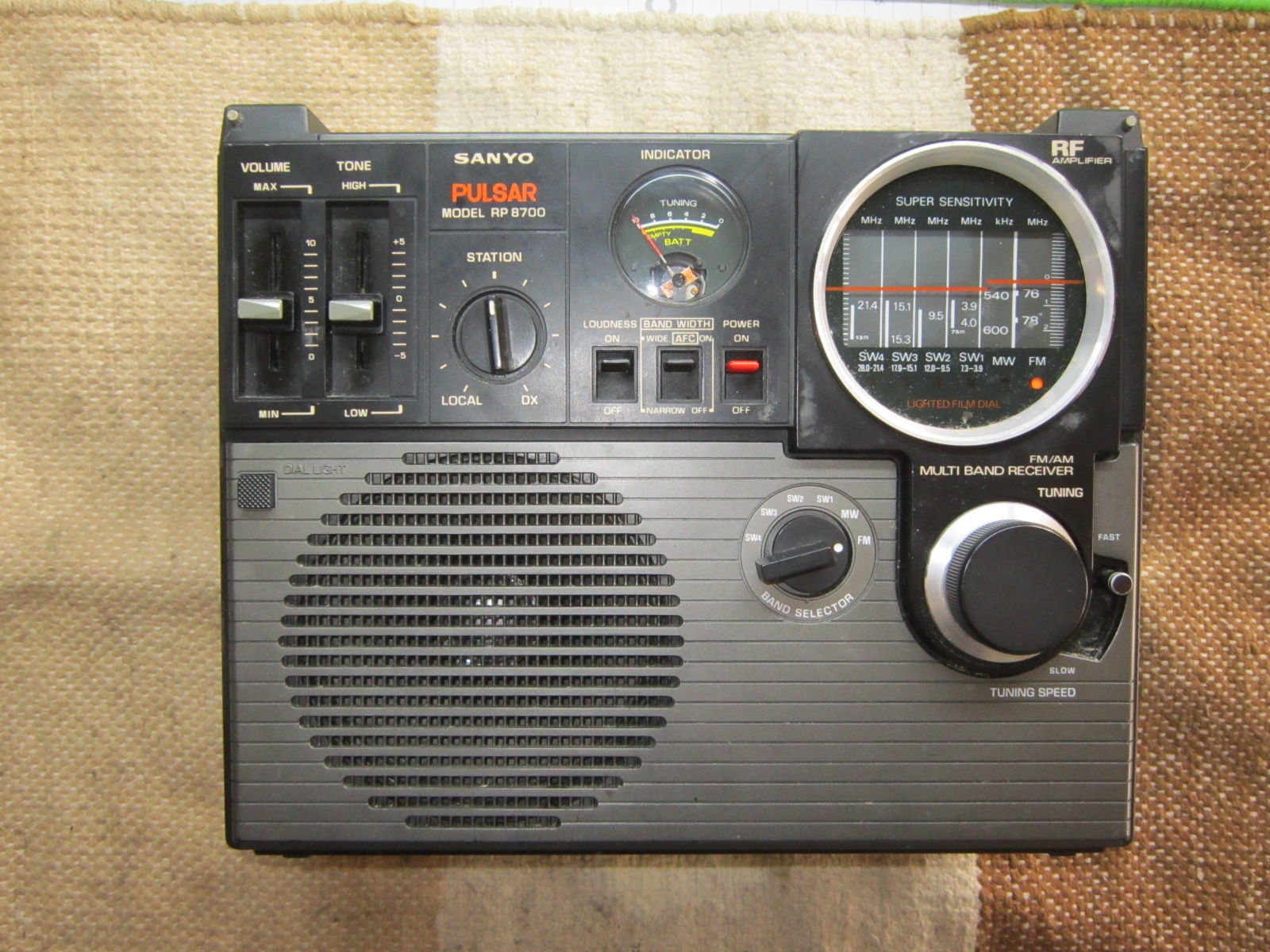 RP-8700を直す。（その1） : 田 舎 の 少 年 （jyagonowarashi）