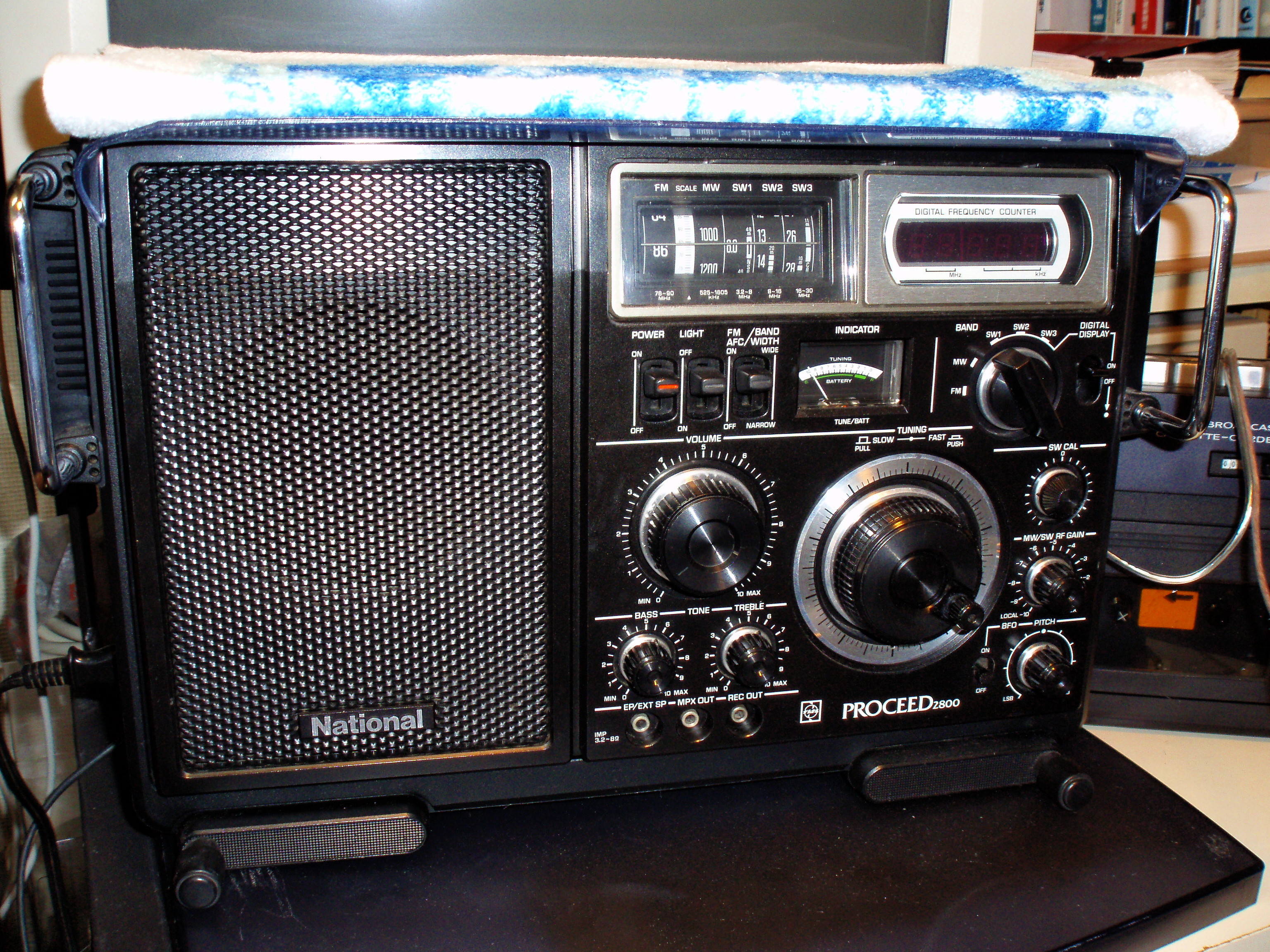 RF-2800の分解 1 : 田 舎 の 少 年 (jyagonowarashi) RF-2800の分解 1 : 田 舎 の 少 年 (jyagonowarashi)