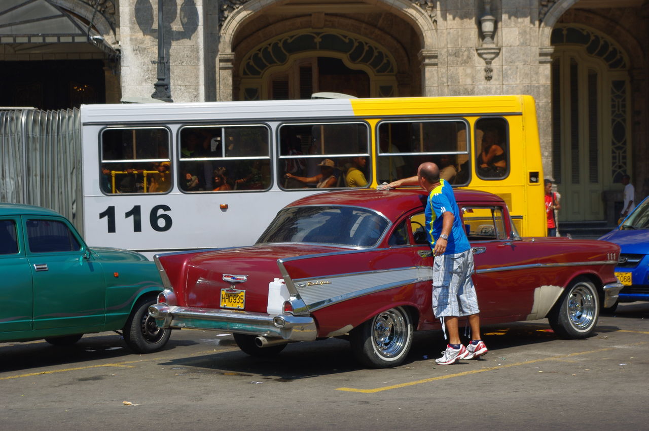 キューバ街歩き ハバナアメ車コレクション ｍっさんの逆襲