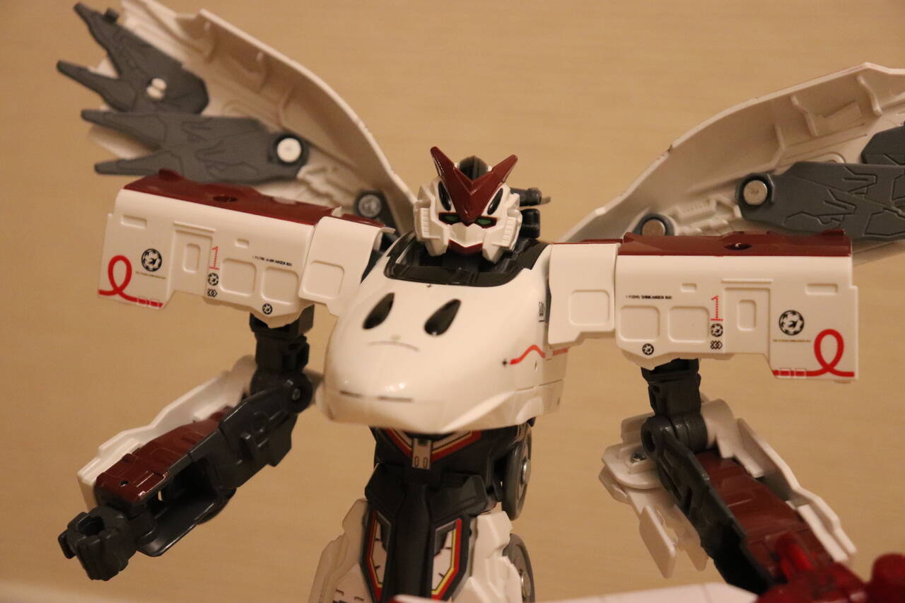 おもちゃレビュー 新幹線変形ロボ シンカリオン ８００系つばめ 中華ガジェット おもちゃ モノづくり 村塩の趣味ブログ