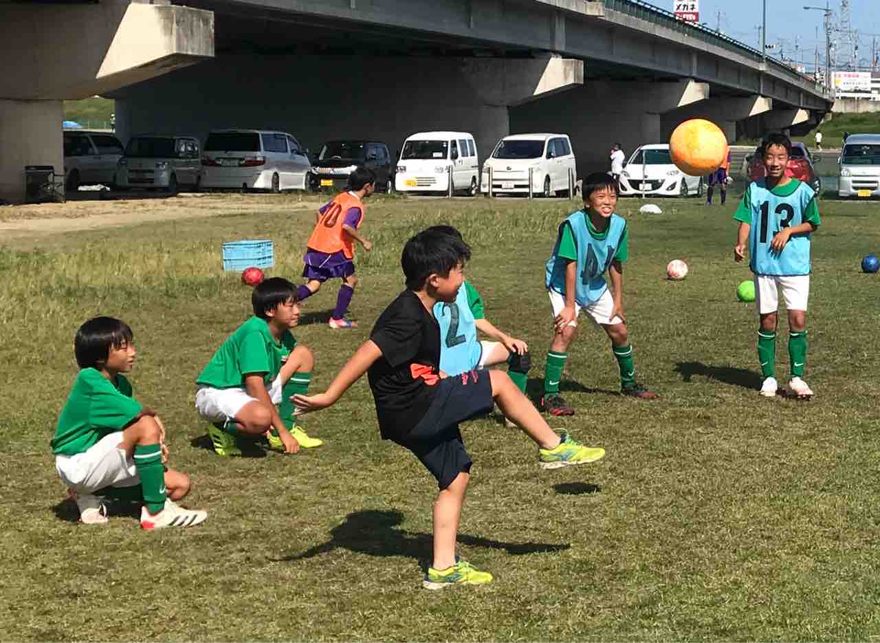 子どもは遊びの天才 We Love Soccer 潮見サッカー 子どもは遊びの天才 We Love Soccer 潮見サッカー
