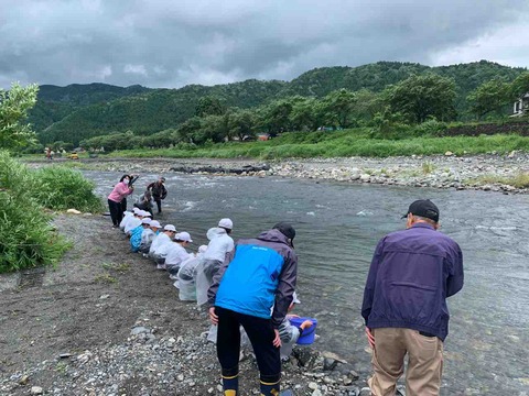 B171577B-0A32-4FBE-909A-C1B3B720B13D