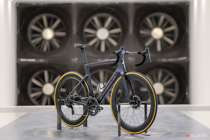 Specialized-Venge-2018-1-of-1-2