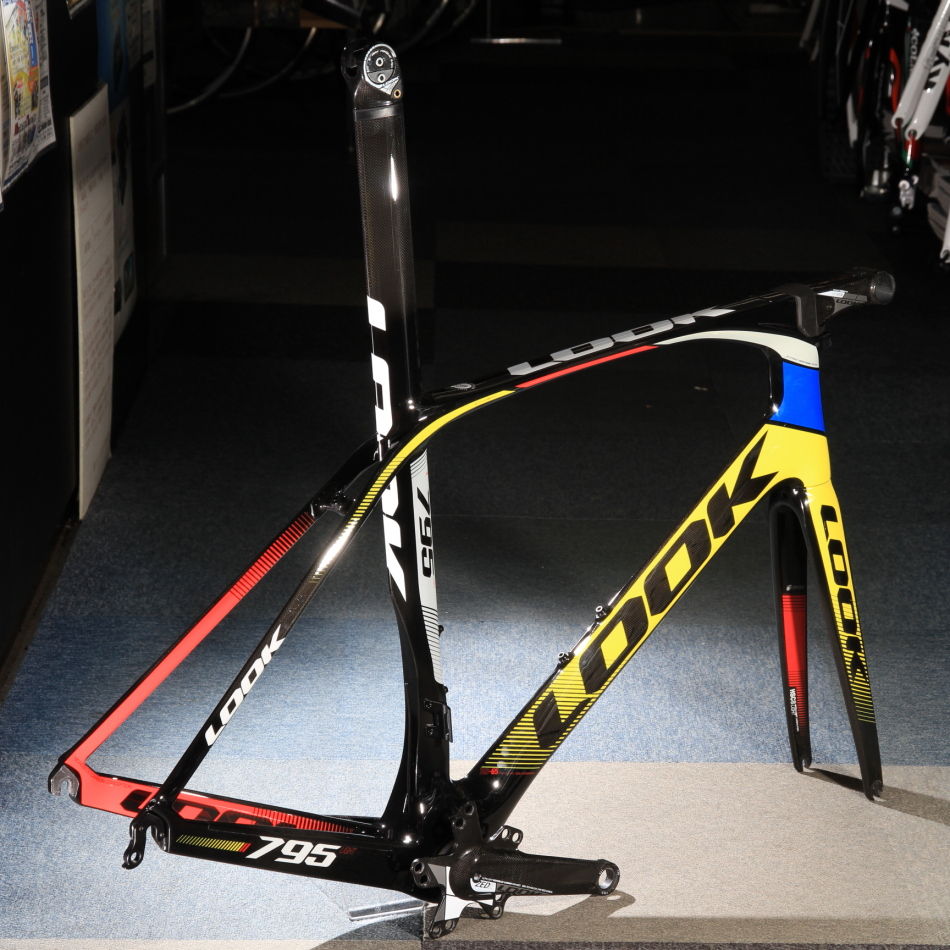 CANYON Ultimate CF SLX - フレーム作りの本気度を考える - : 長距離はNO!