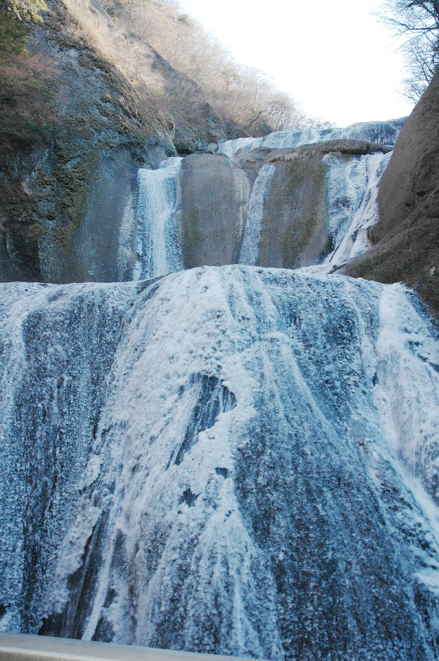 冬を科学する 第１弾 滝はなぜ凍る 村本歯科コラム