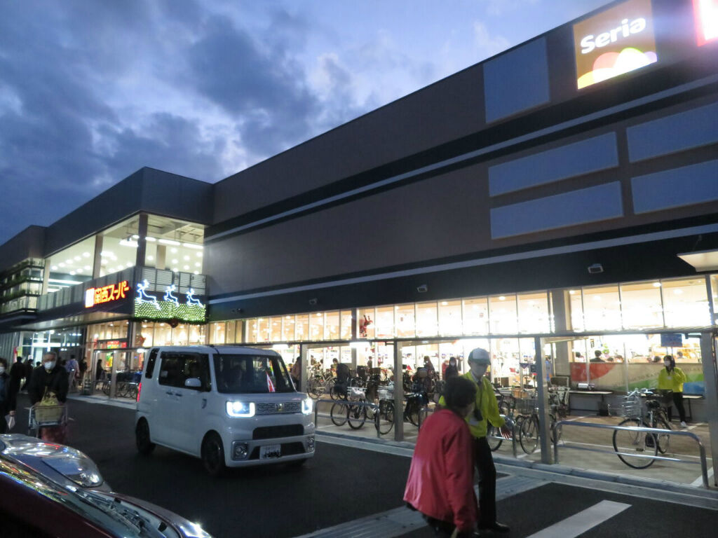 富田林駅前に新しいスーパーが むらコらむ 2 富田林駅前に新しいスーパーが むらコらむ 2