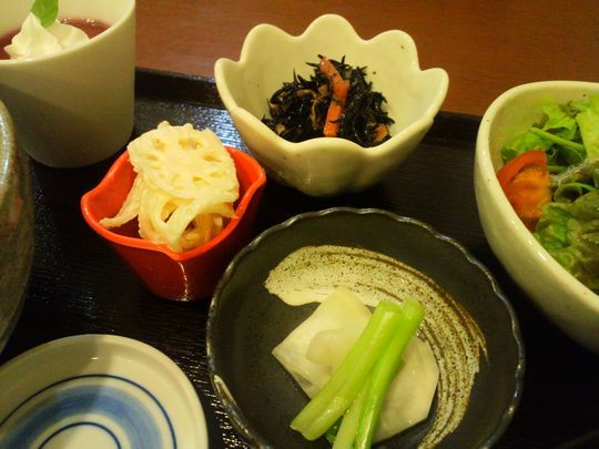 1000円グルメの旅 from 宇都宮 to 47都道府県