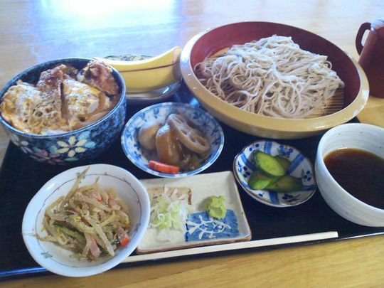 1000円グルメの旅 from 宇都宮 to 47都道府県