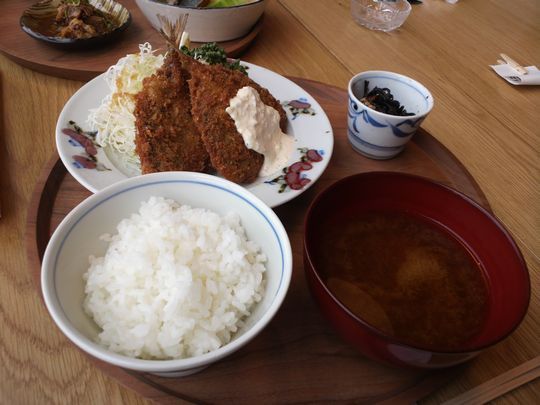 1000円グルメの旅 from 宇都宮 to 47都道府県