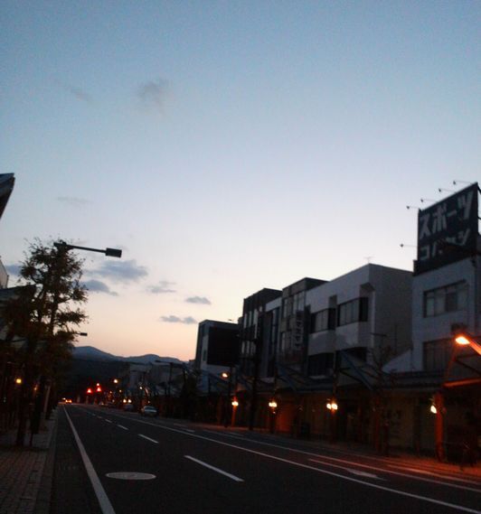 1000円グルメの旅 from 宇都宮 to 47都道府県