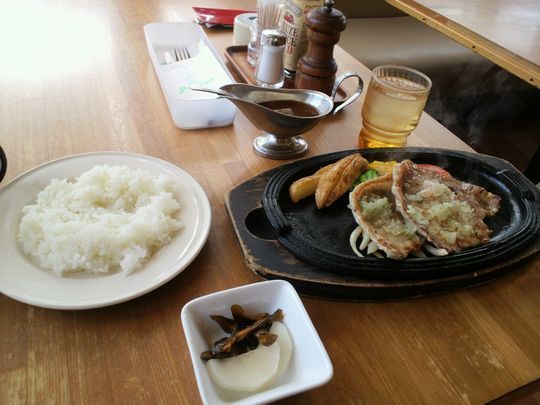 1000円グルメの旅 from 宇都宮 to 47都道府県