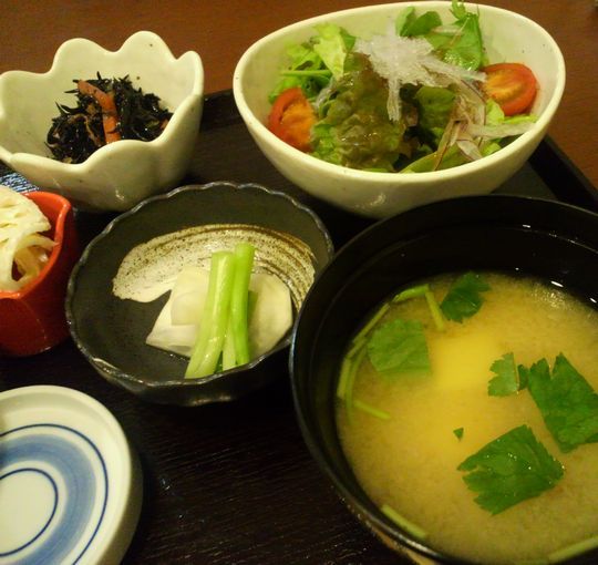 1000円グルメの旅 from 宇都宮 to 47都道府県