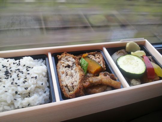 1000円グルメの旅 from 宇都宮 to 47都道府県