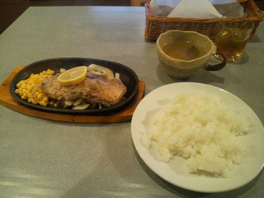 1000円グルメの旅 from 宇都宮 to 47都道府県