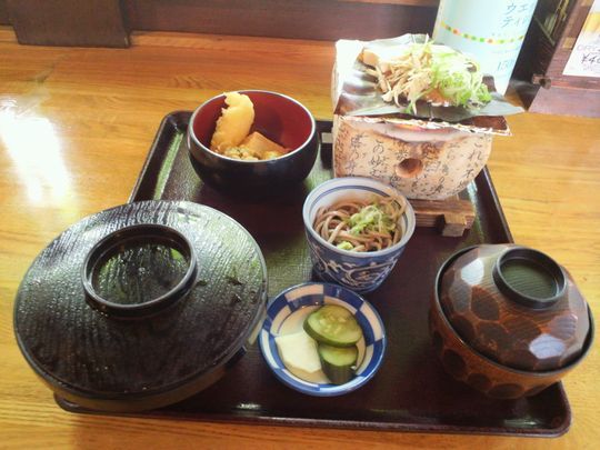 1000円グルメの旅 from 宇都宮 to 47都道府県