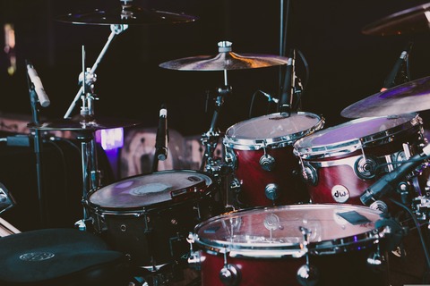 pexels-drum-set-1839383