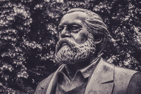 wal_172619-karl-marx-5299055