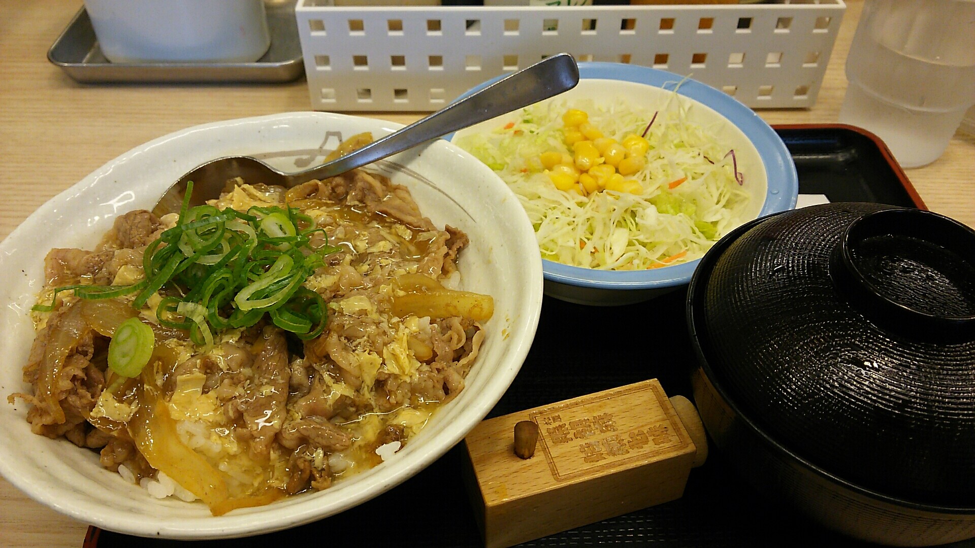松屋のランチ限定 あんかけかきたま牛めし 本能のままヤル Murder666の品のない人生 裏裏裏