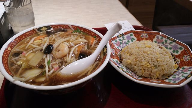 凄い中華チェーン店を発見 中華食堂一番館 で激安激ウマの広東麺 半チャーハン 本能のままヤル Murder666の品のない人生 裏裏裏