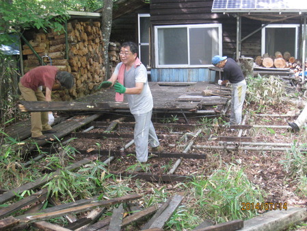 ヒュッテ資料_2014年ベランダ解体