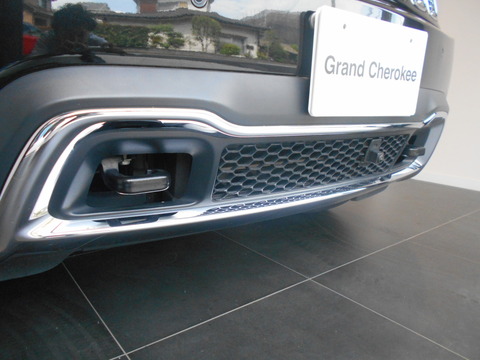 フロントバンパー