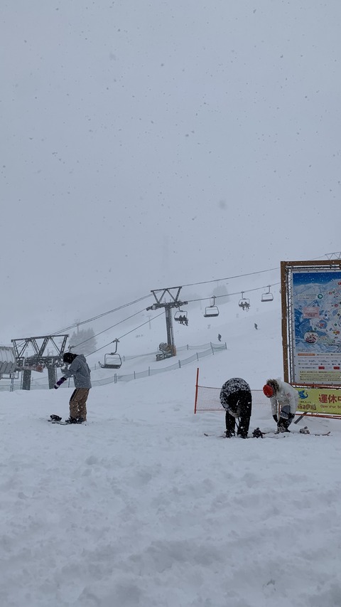 39A5A0D6-C8BB-4A1F-87B5-2ECA38EBD719