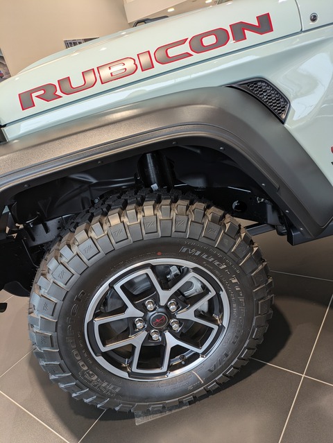 ﾏｯﾄﾞ＆ﾃﾚｲﾝﾀｲﾔ