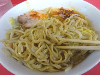 麺とブタ
