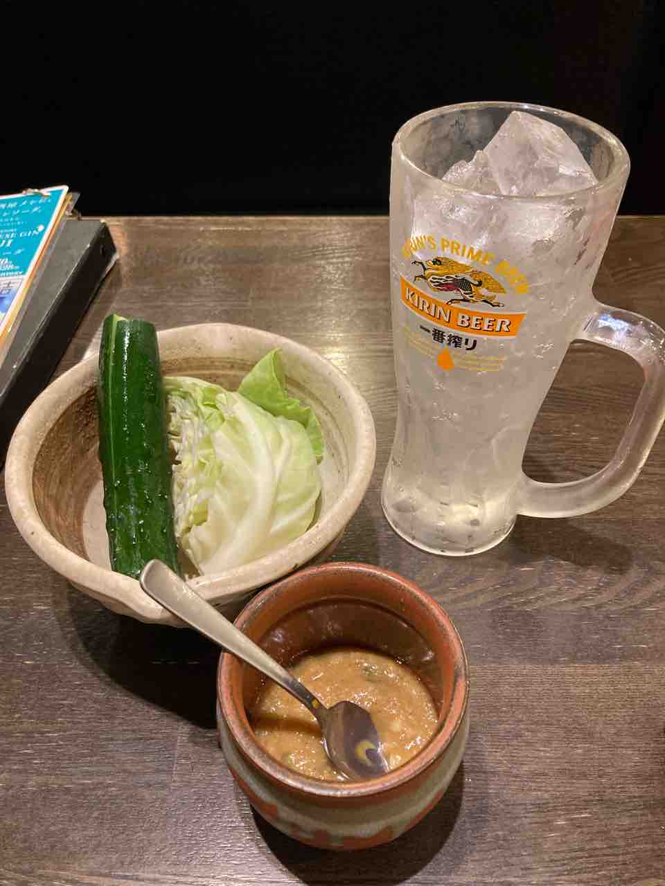 19時までのハッピーアワー ささみ料理でちょい飲み 山内農場 巣鴨駅北口店 はっちの蒸し豚