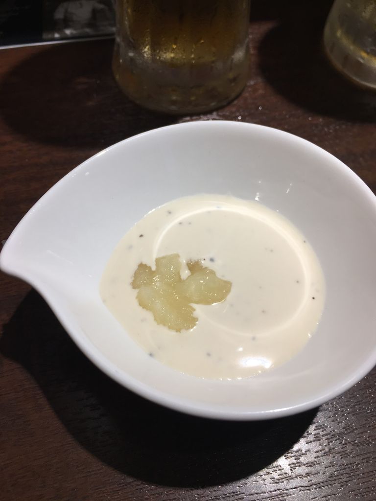 ブルーチーズソースとにんにくでワイルドステーキ いきなり ステーキ はっちの蒸し豚