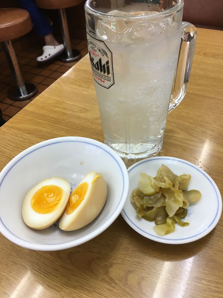 冷やしそばとにんにくだらけの焼ギョウザ 福しん はっちの蒸し豚 冷やしそばとにんにくだらけの焼ギョウザ 福しん はっちの蒸し豚