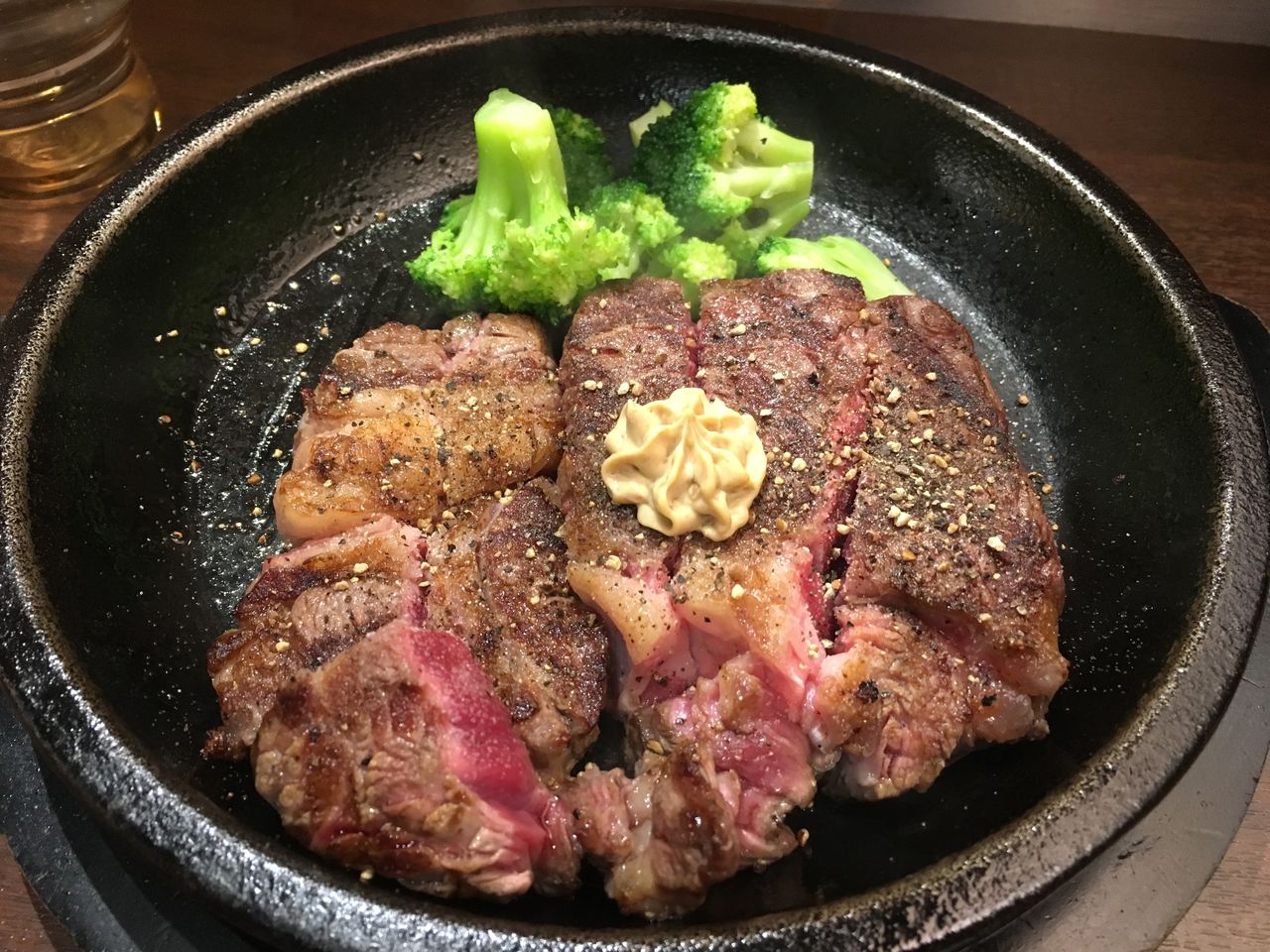 いきなりドレッシングでワイルドステーキ いきなり ステーキ はっちの蒸し豚 いきなりドレッシングでワイルドステーキ いきなり ステーキ はっちの蒸し豚