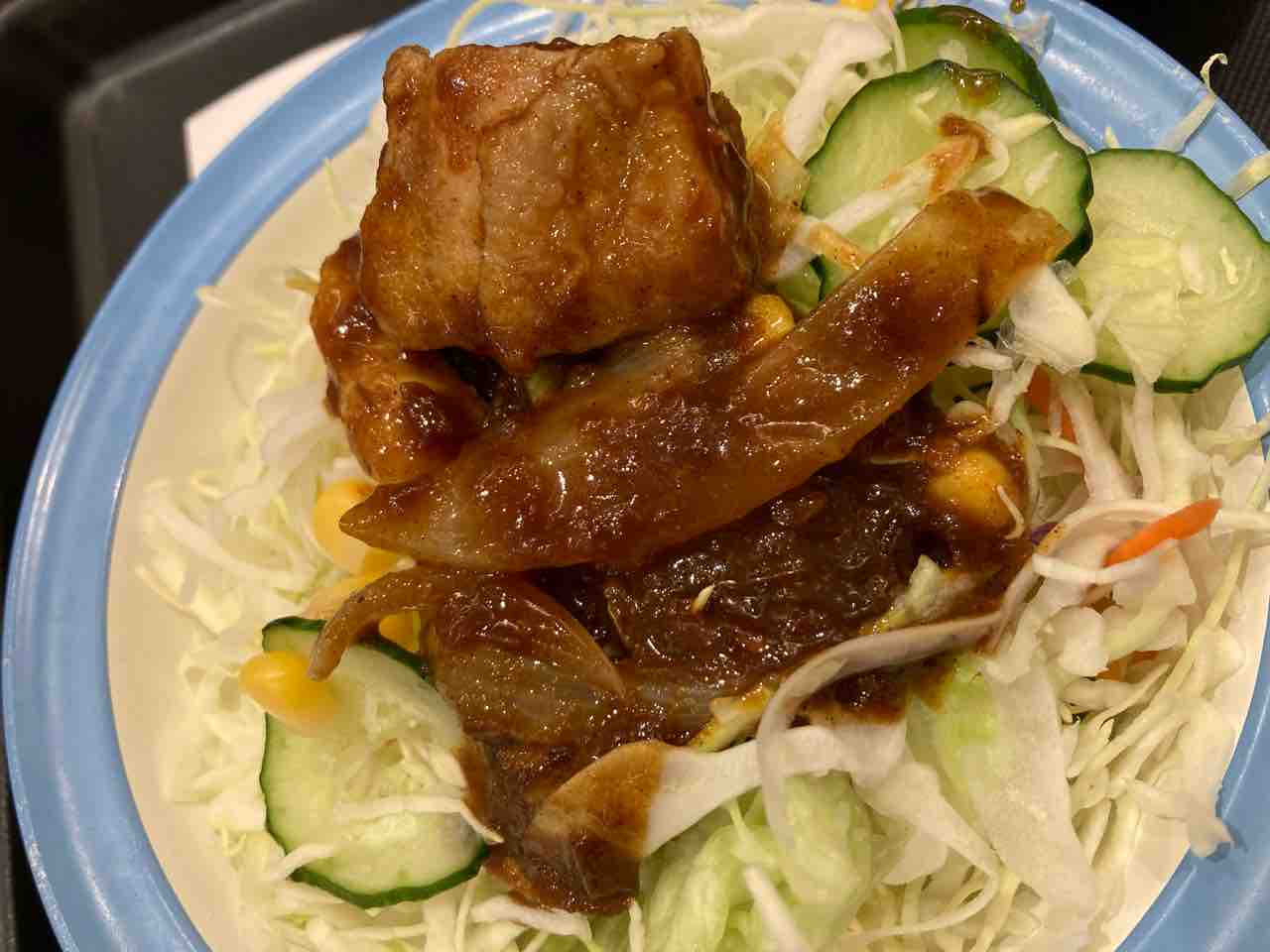 おかえり容赦なき肉塊 ごろごろ煮込みチキンカレー 松屋 はっちの蒸し豚 おかえり容赦なき肉塊 ごろごろ煮込みチキンカレー 松屋 はっちの蒸し豚