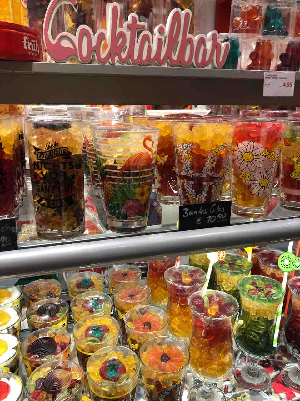 おもしろグミ専門店 Baren Company ケルン中央駅 はっちの蒸し豚 おもしろグミ専門店 Baren Company ケルン中央駅 はっちの蒸し豚