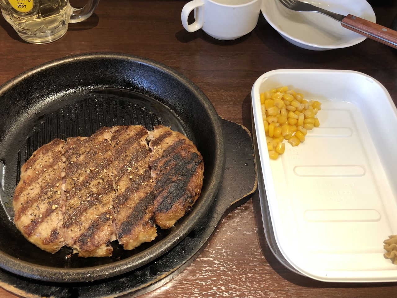持ち帰りワイルドハンバーグを食パンにサンド いきなり ステーキ はっちの蒸し豚 持ち帰りワイルドハンバーグを食パンにサンド いきなり ステーキ はっちの蒸し豚