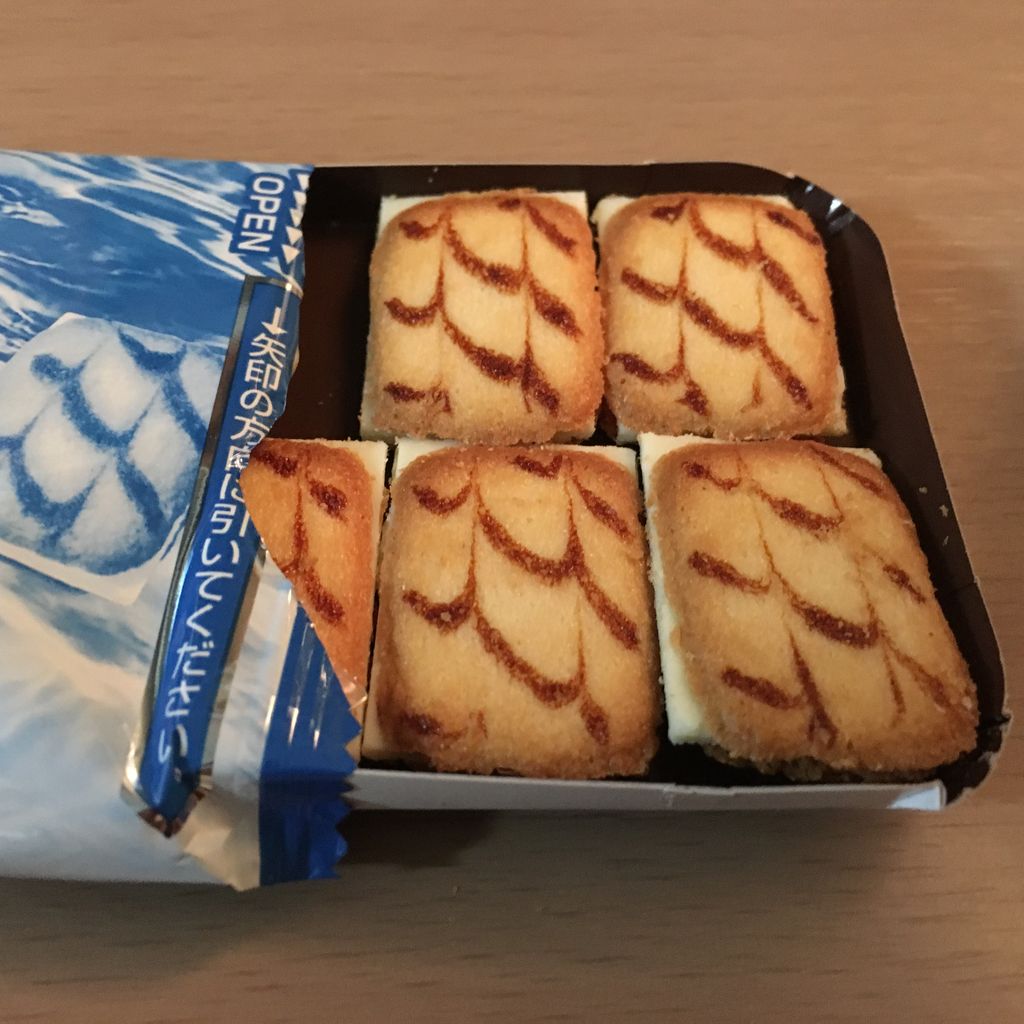 ブランチュールミニdx 濃厚ココナッツミルクチョコレート ブルボン はっちの蒸し豚
