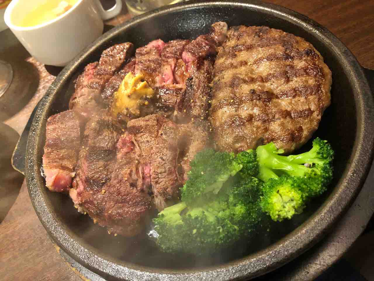 ランチコンボ ワイルドステーキ300g ハンバーグ150g いきなり ステーキ はっちの蒸し豚 ランチコンボ ワイルドステーキ300g ハンバーグ150g いきなり ステーキ はっちの蒸し豚