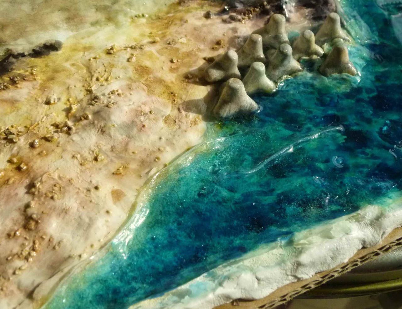 １００円グッズ ダイソーのuv レジン で ダイソーのペン立てなどデコってみる 印象派画家の勘違い New